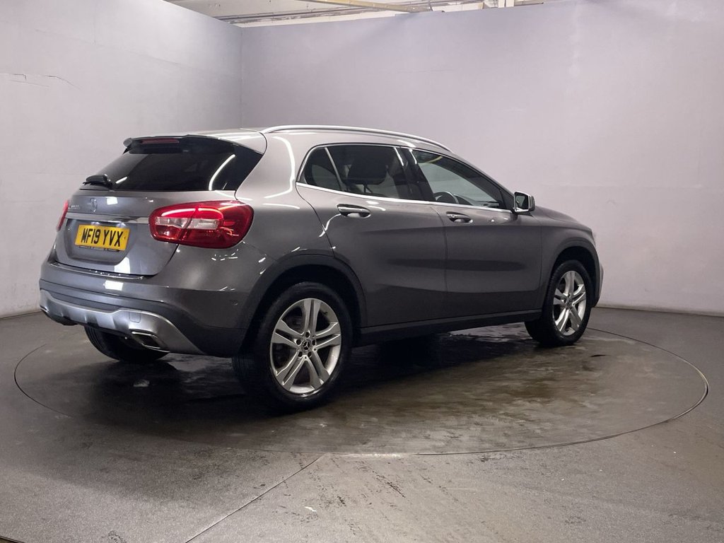 Used Mercedes-Benz GLA 2019 for sale - 76977437: Photo 8