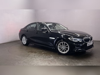 2019 (69) - 2.0 330e 12kWh SE Pro Saloon 4dr Petrol Plug-in Hybrid Auto Euro 6 (s/s) (2