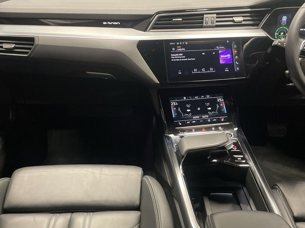 Used Audi e-tron 2022 for sale - 77507037: Photo 16
