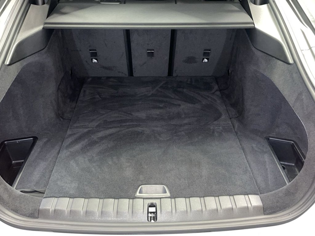 Used BMW i4 2022 for sale - 76163477: Photo 20