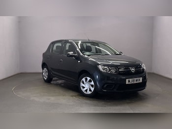 Used Dacia Sandero 2018 for sale - 76454398: Photo