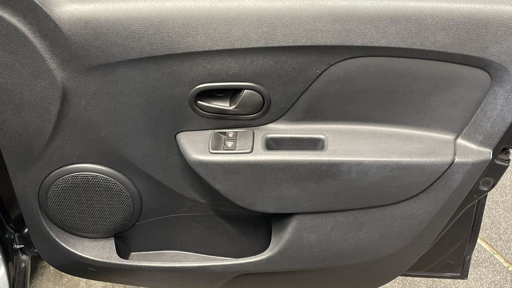 Used Dacia Sandero 2018 for sale - 76454398: Photo 23