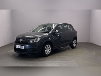 Used Dacia Sandero 2018 for sale - 76454398: Photo