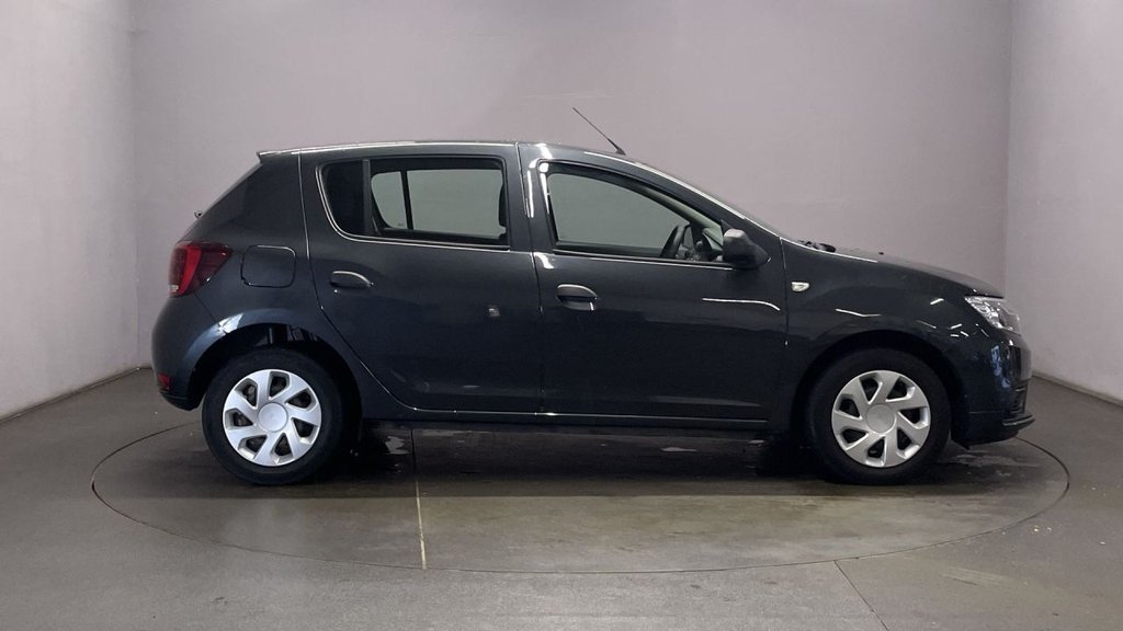 Used Dacia Sandero 2018 for sale - 76454398: Photo 9