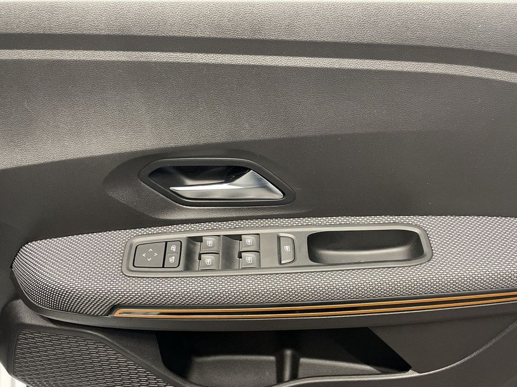 Used Dacia Sandero Stepway 2021 for sale - 76291228: Photo 24