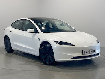 2024 (24) - Saloon 4dr Electric Auto RWD (208 ps)