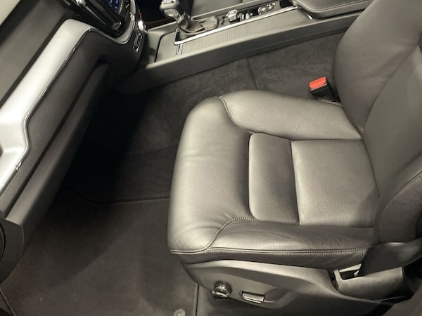 Used Volvo XC60 2018 for sale - 76154402: Photo 17