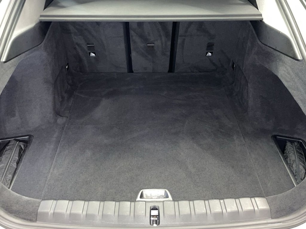 Used BMW i4 2022 for sale - 75936450: Photo 13