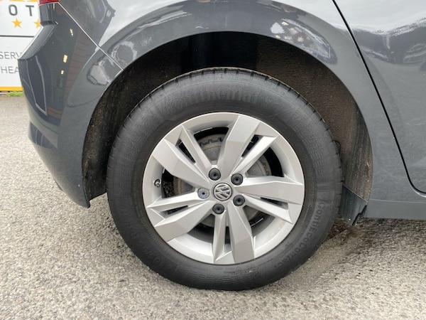 Used Volkswagen Polo 2018 for sale - 76279431: Photo 2