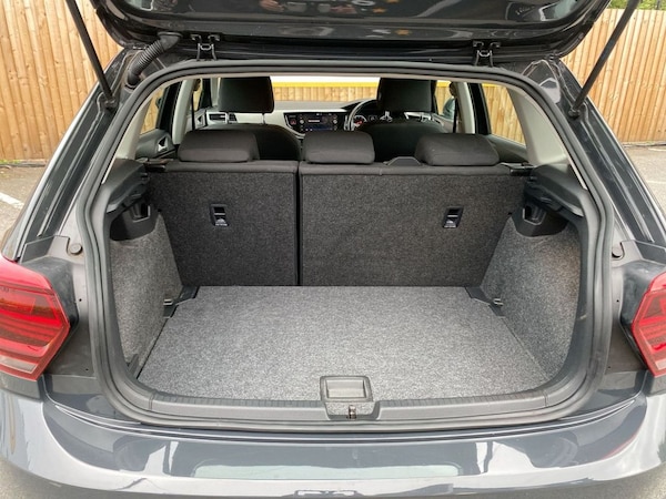 Used Volkswagen Polo 2018 for sale - 76279431: Photo 3
