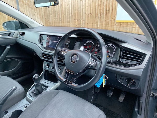 Used Volkswagen Polo 2018 for sale - 76279431: Photo 5