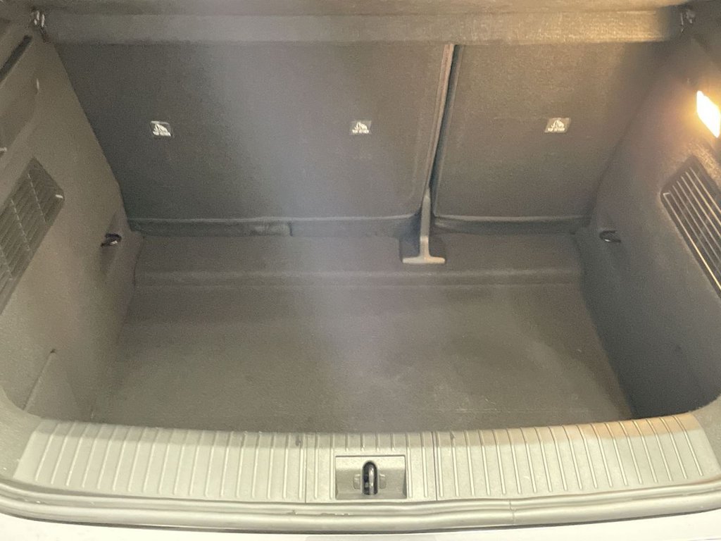 Used Renault Megane E Tech 2023 for sale - 77384279: Photo 13