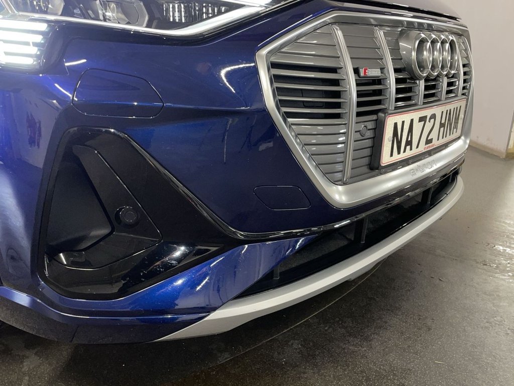 Used Audi e-tron 2022 for sale - 76386352: Photo 11