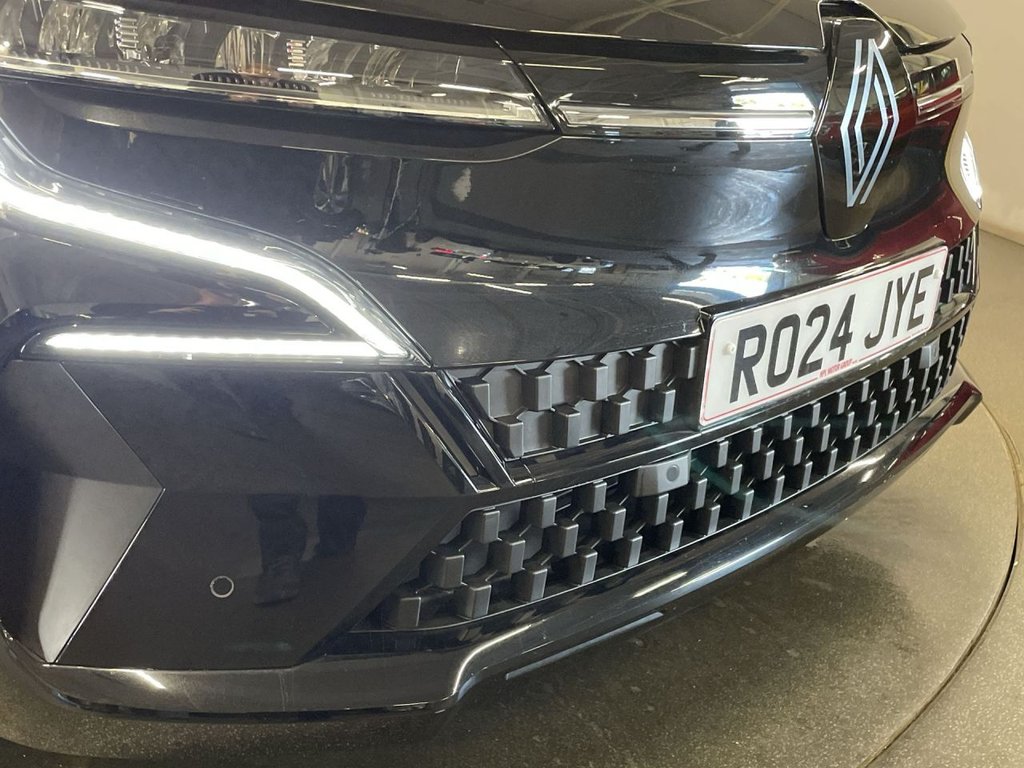 Used Renault Megane E Tech 2024 for sale - 76429557: Photo 11