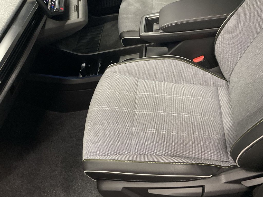 Used Renault Megane E Tech 2024 for sale - 76429557: Photo 17