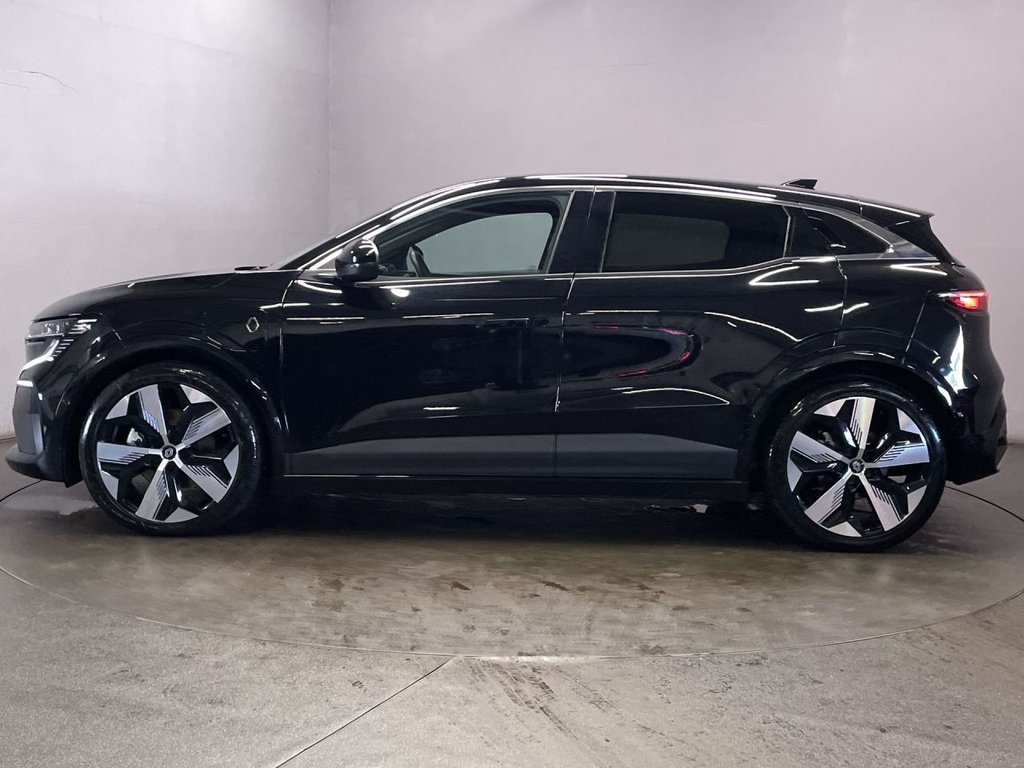 Used Renault Megane E Tech 2024 for sale - 76429557: Photo 5