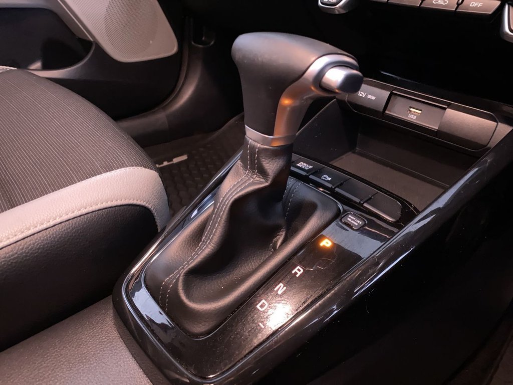 Used Kia Stonic 2021 for sale - 76631685: Photo 21