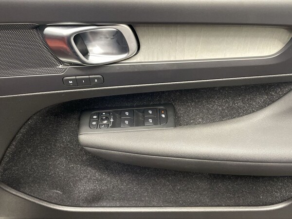 Used Volvo XC40 2020 for sale - 76056889: Photo 25