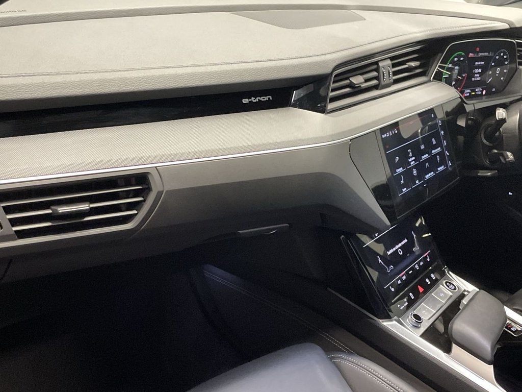 Used Audi Q8 e-tron 2023 for sale - 76821020: Photo 16