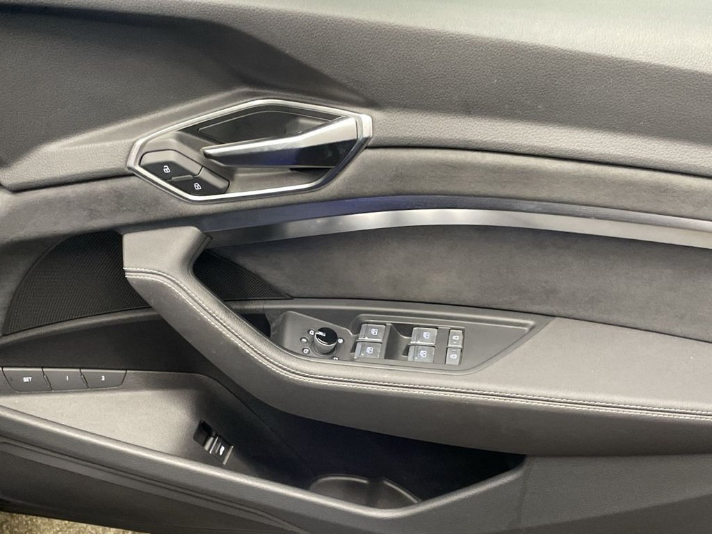 Used Audi Q8 e-tron 2023 for sale - 76821020: Photo 25