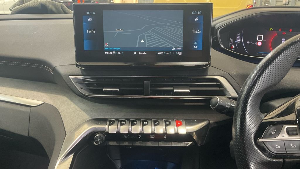 Used Peugeot 3008 2021 for sale - 76410393: Photo 11