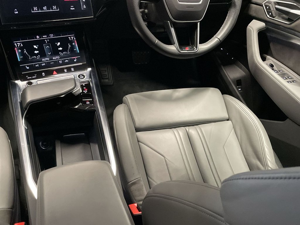 Used Audi e-tron 2021 for sale - 76132815: Photo 15