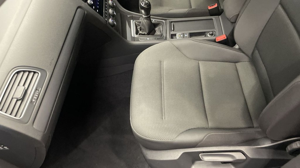 Used Volkswagen Golf 2019 for sale - 77967707: Photo 24