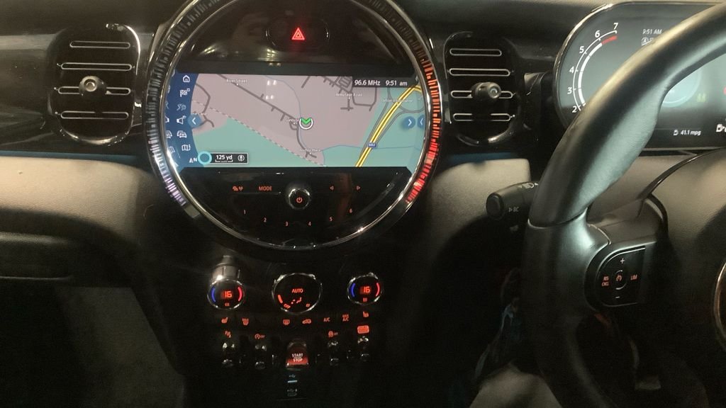 Used MINI Hatch 2021 for sale - 76950704: Photo 11