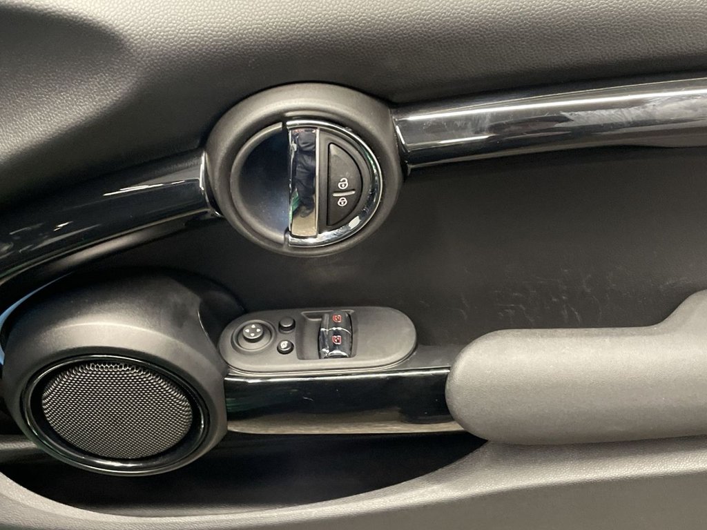 Used MINI Hatch 2021 for sale - 76950704: Photo 25