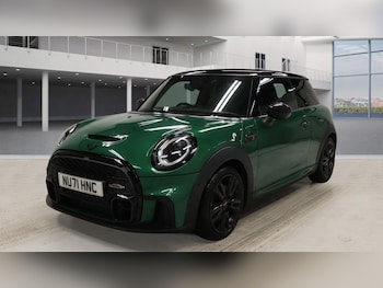 Used MINI Hatch 2021 for sale - 76950704: Photo