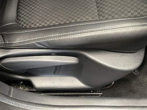 Used Renault Clio 2018 for sale - 76009529: Photo 23
