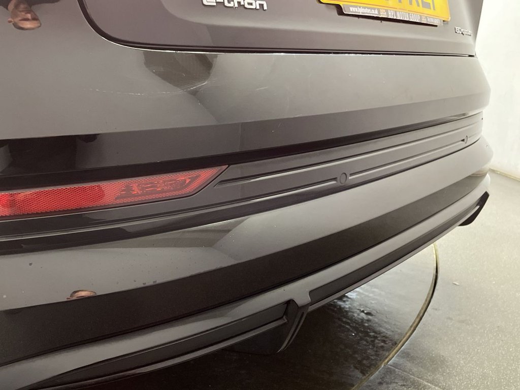 Used Audi e-tron 2021 for sale - 76132823: Photo 14