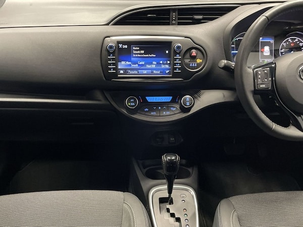 Used Toyota Yaris 2018 for sale - 76202949: Photo 16