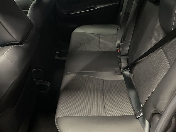 Used Toyota Yaris 2018 for sale - 76202949: Photo 18