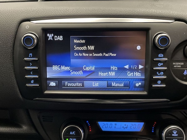 Used Toyota Yaris 2018 for sale - 76202949: Photo 25
