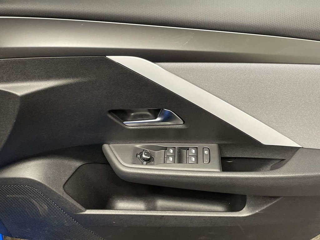 Used Vauxhall Astra 2023 for sale - 76623272: Photo 24