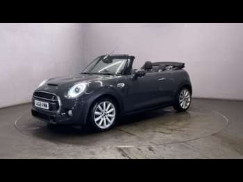 Used MINI Convertible 2018 for sale - 75087405: Photo