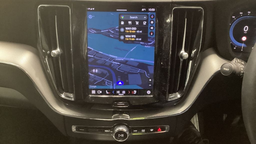 Used Volvo XC60 2022 for sale - 76923733: Photo 11