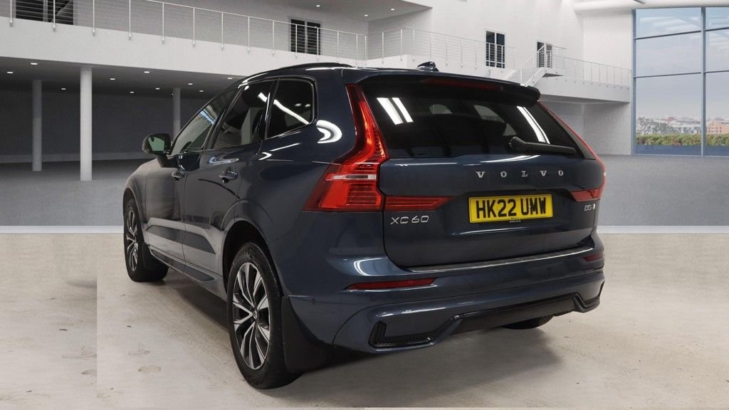 Used Volvo XC60 2022 for sale - 76923733: Photo 3