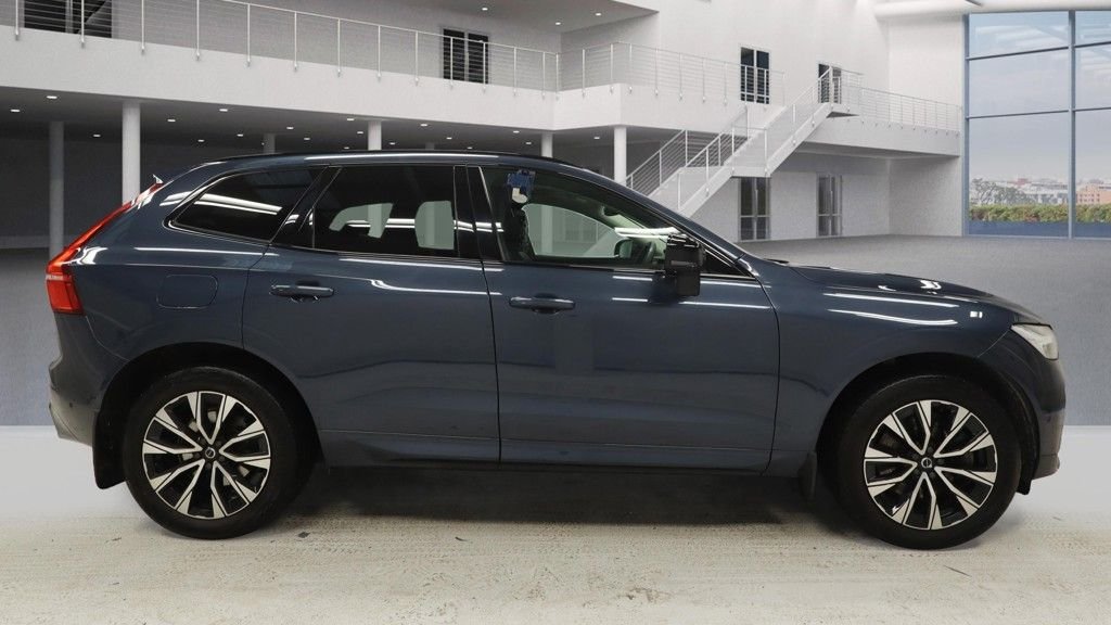 Used Volvo XC60 2022 for sale - 76923733: Photo 5