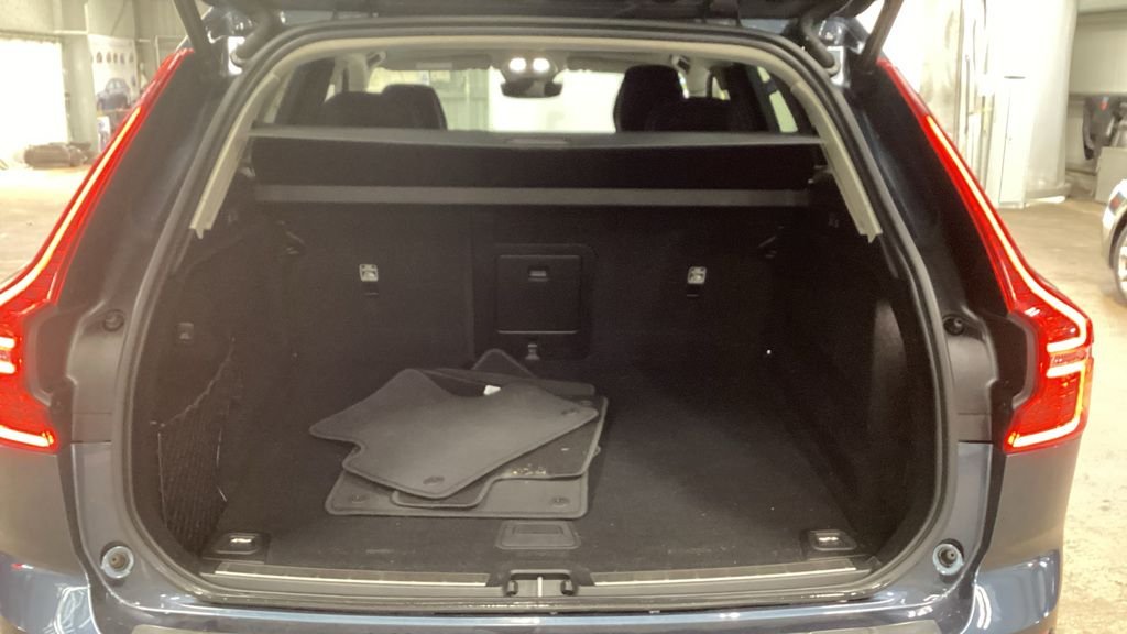 Used Volvo XC60 2022 for sale - 76923733: Photo 7