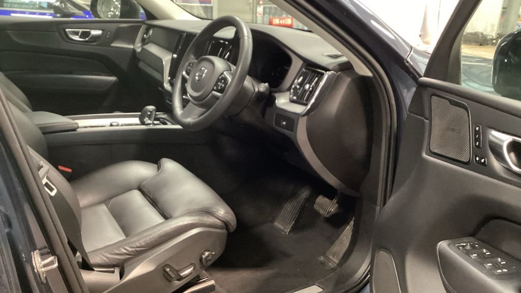 Used Volvo XC60 2022 for sale - 76923733: Photo 9