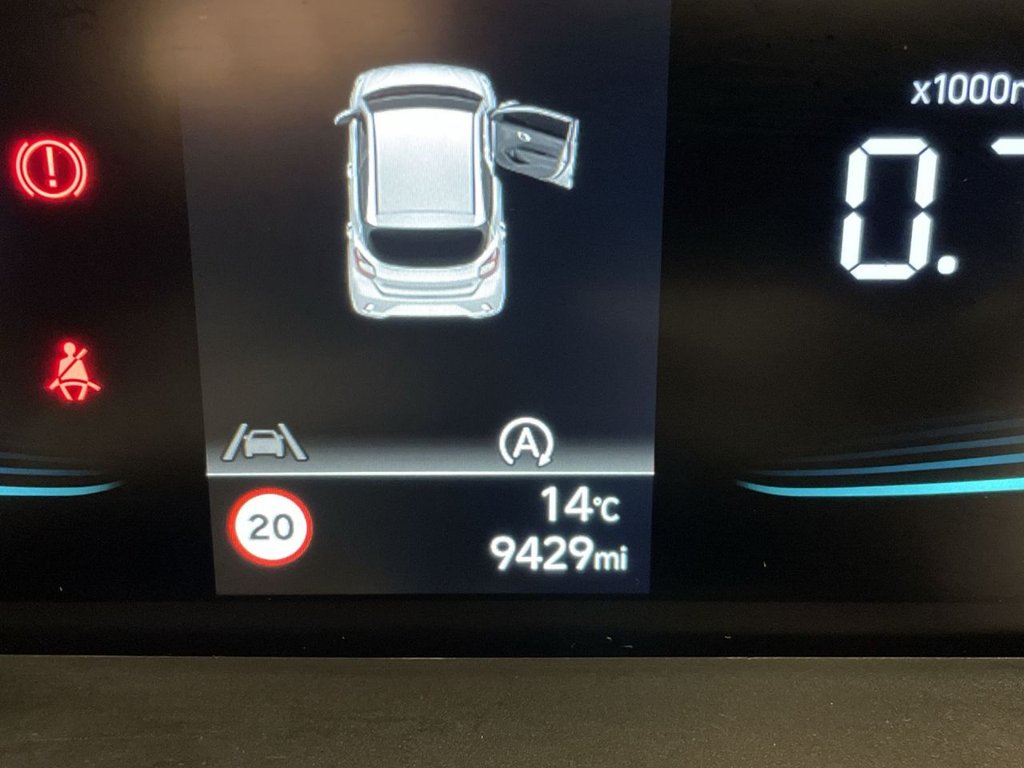 Used Hyundai i10 2024 for sale - 76900303: Photo 24