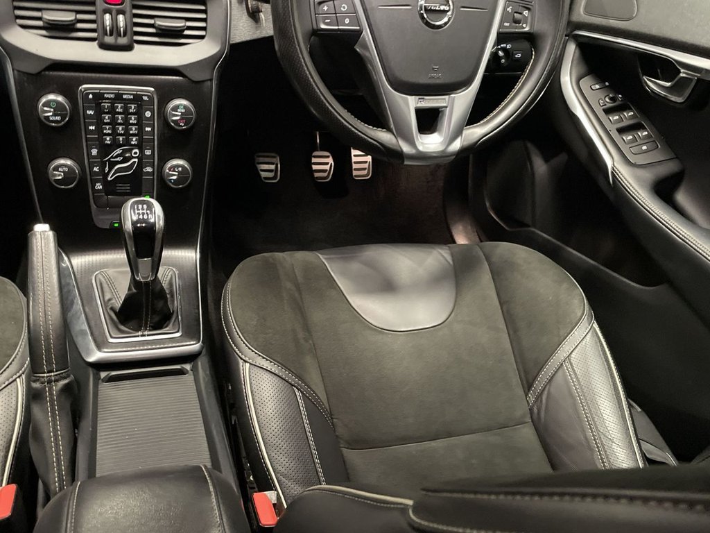 Used Volvo V40 2017 for sale - 76132352: Photo 15