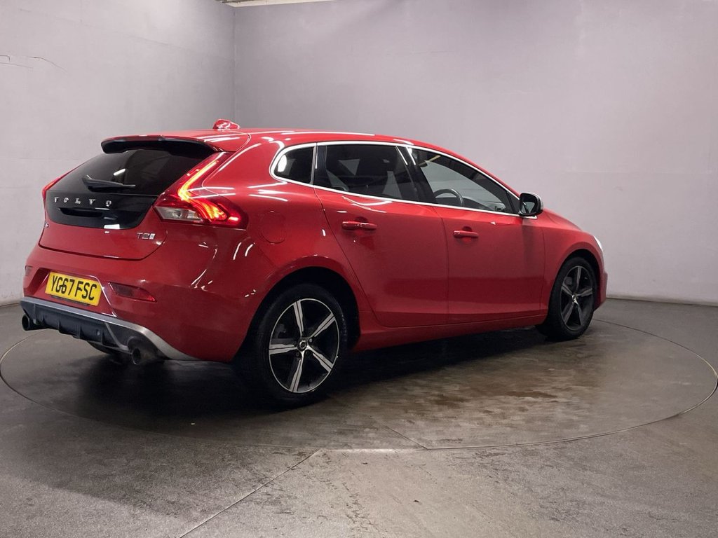 Used Volvo V40 2017 for sale - 76132352: Photo 8