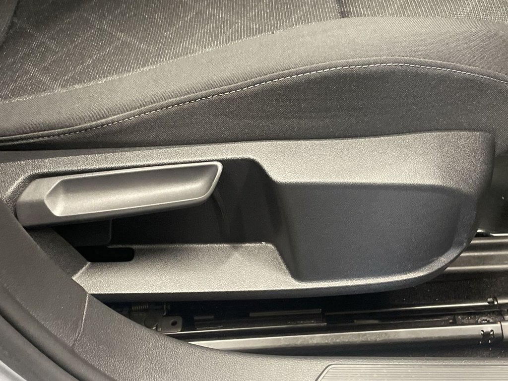 Used Volkswagen Golf 2020 for sale - 76410392: Photo 23