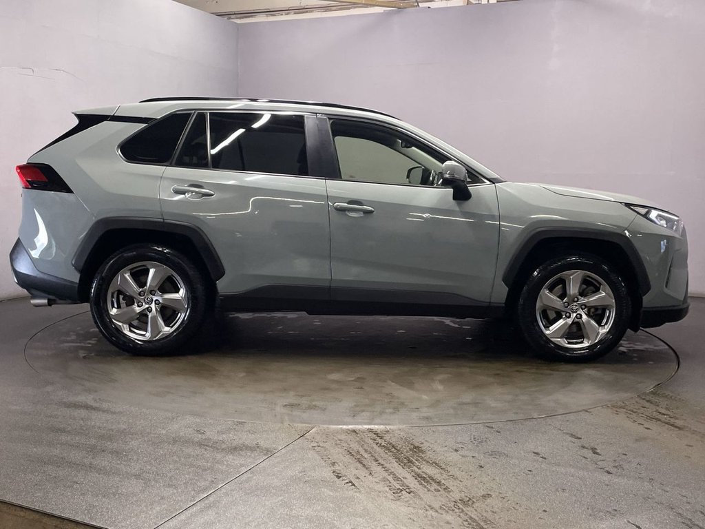 Used Toyota RAV4 2020 for sale - 76202948: Photo 9