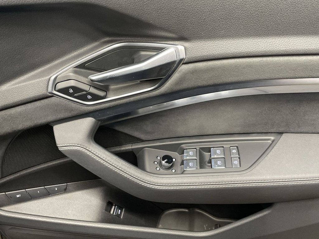 Used Audi e-tron 2022 for sale - 76367391: Photo 25
