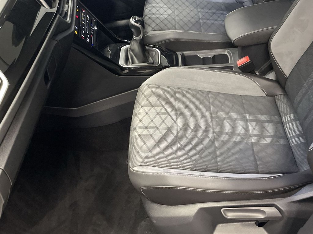 Used Volkswagen T-Roc 2023 for sale - 76367841: Photo 17