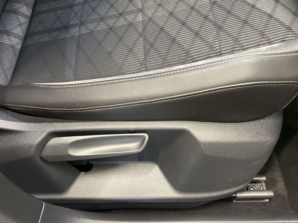 Used Volkswagen T-Roc 2023 for sale - 76367841: Photo 24